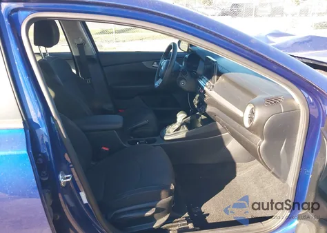 2019 Kia Forte Lxs z USA, uszkodzony, nr VIN 3KPF24AD9KE130494